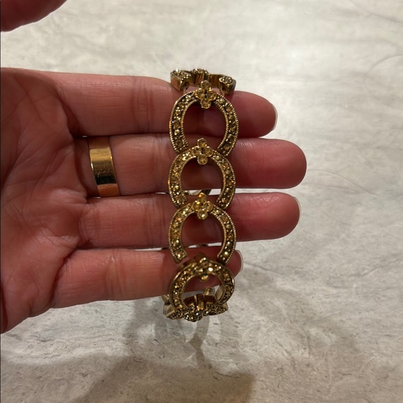 Gold Rope Pattern Chain Bracelet - Picture 2 of 4